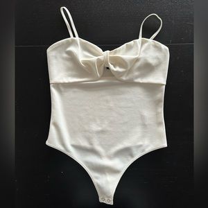 Express | Bodysuit with cutout